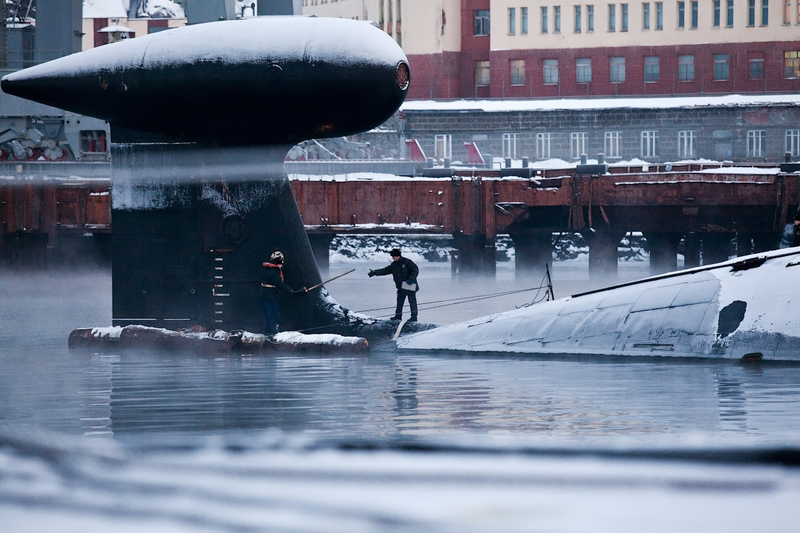 The size of the Akula’s towed array pod is evident here. Wikipedia Common